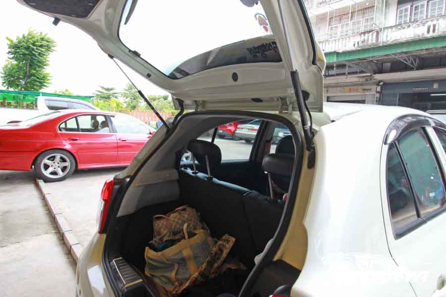 nissan march